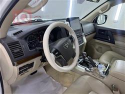 تۆیۆتا لاند کروزەر